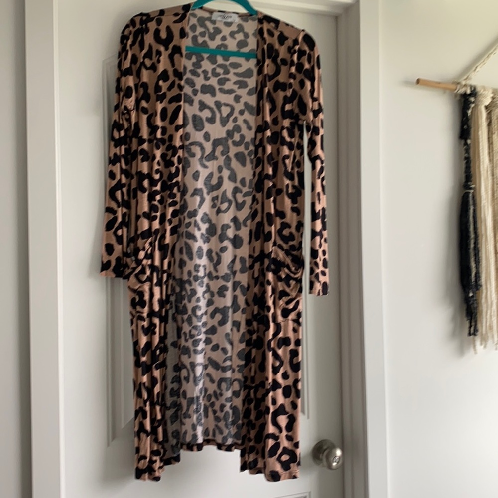 Leopard duster